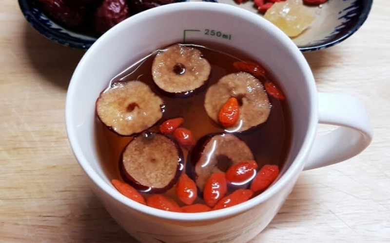 Táo đỏ và kì tử có tác dụng gì?